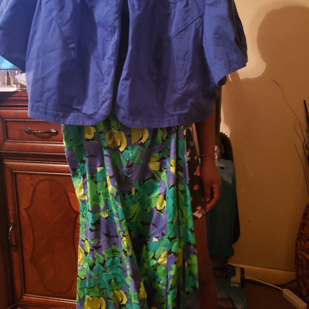 Dress - Picture 4 of 4